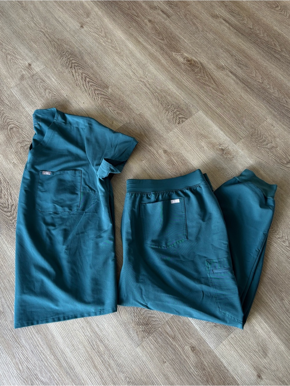 Figs Caribbean Blue Scrub Set - Picture 2 of 10